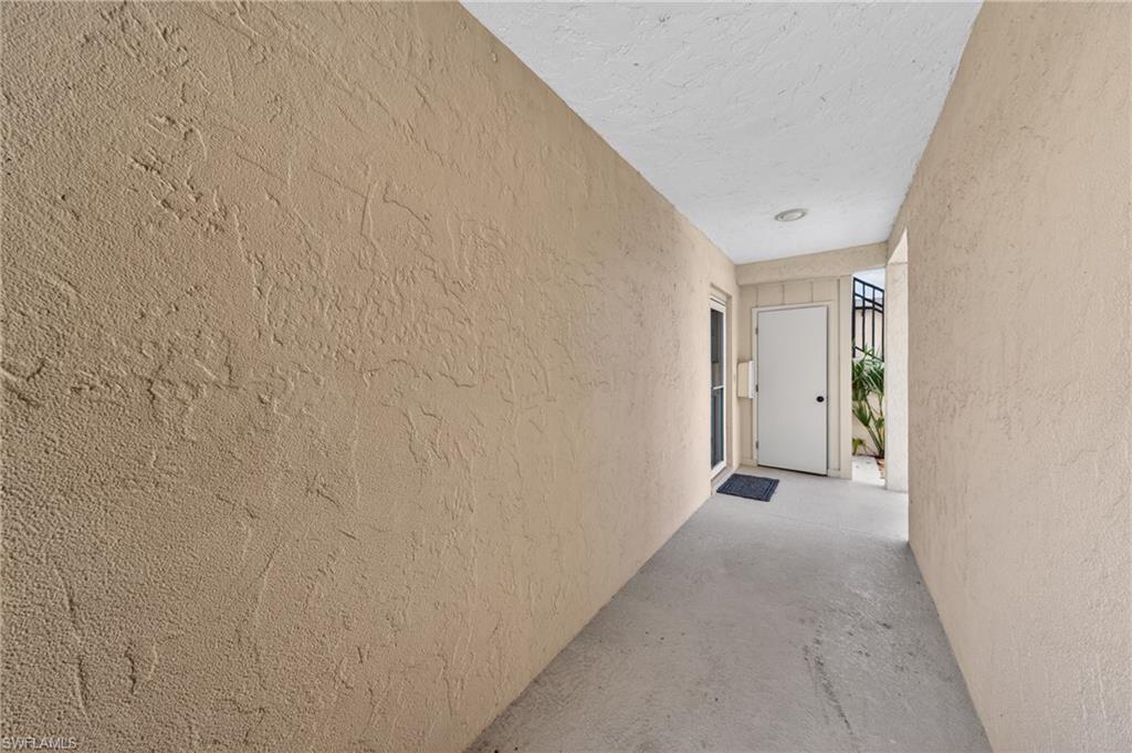 1714 Bikini CT 105 photo 20