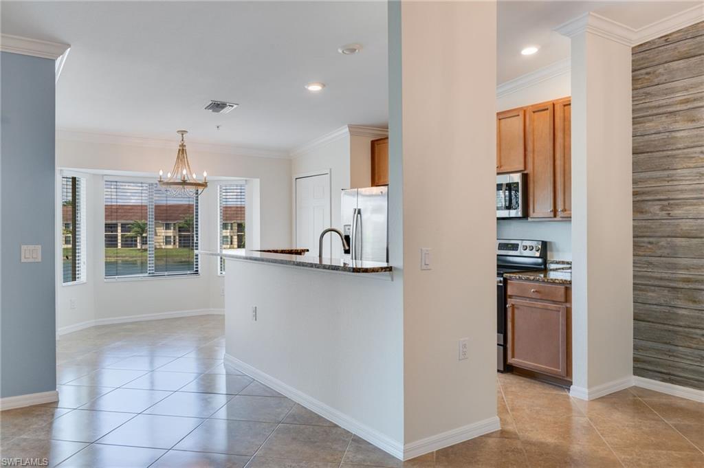 13740 Julias WAY 623 photo 10