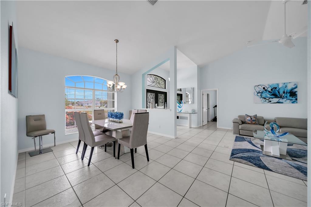 1722 SW 38th TER photo 6