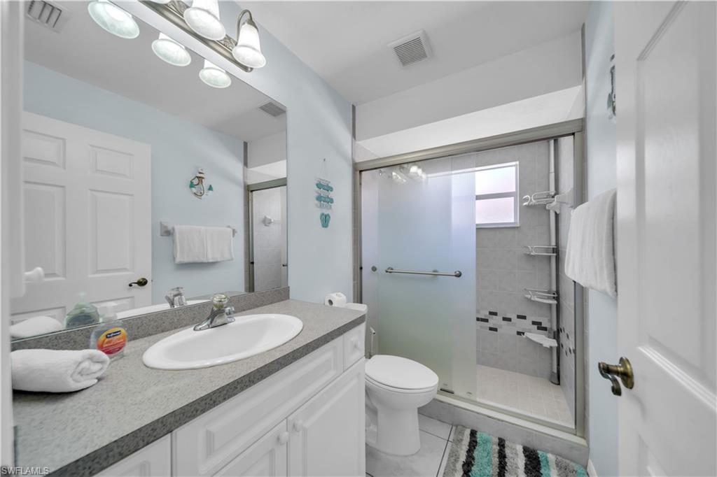 1722 SW 38th TER photo 18