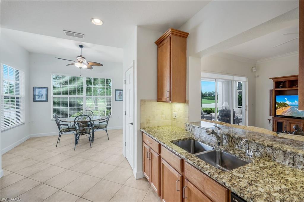 9271 Indigo Isle CT 101 photo 16