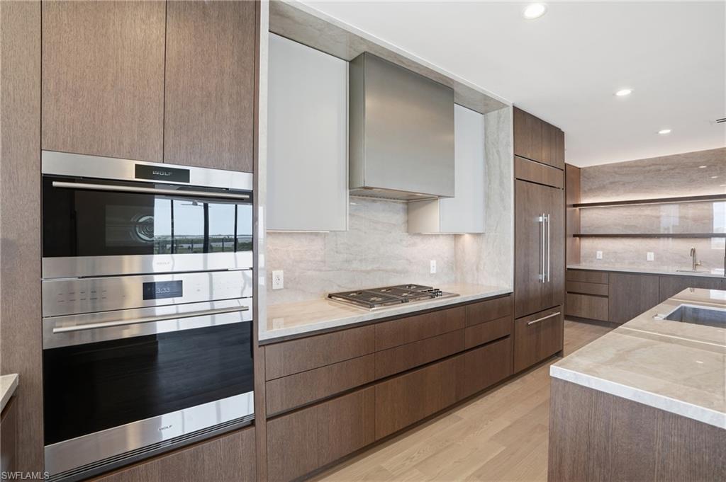 5100 Seagrass BLVD 201 photo 17