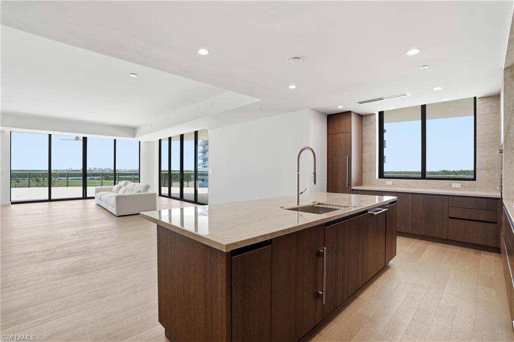 5100 Seagrass BLVD 201 photo 16