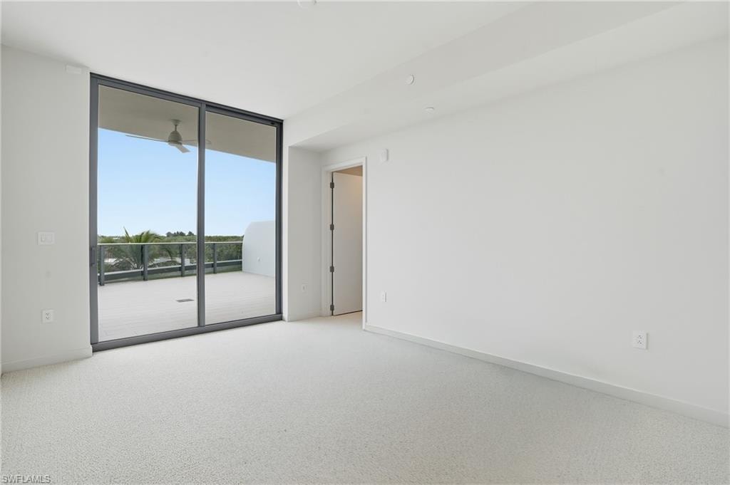 5100 Seagrass BLVD 201 photo 32