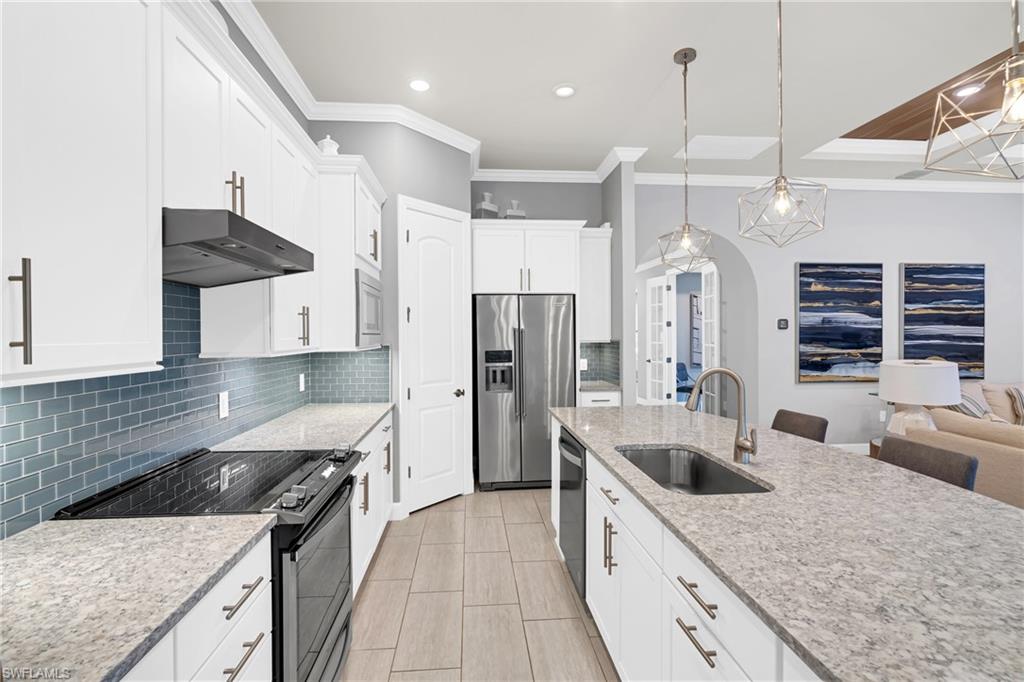 20992 Corkscrew Shores BLVD photo 11