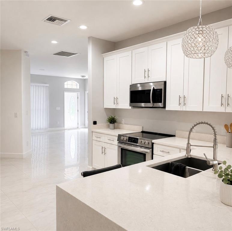9561 Blue Stone CIR photo 8