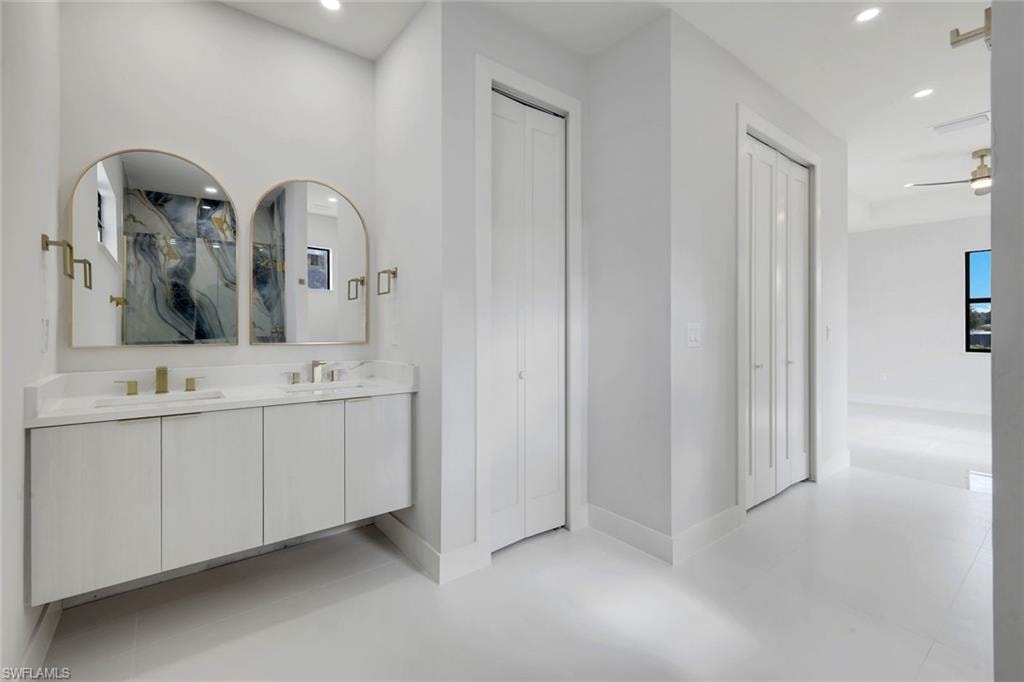 1139 EBERT ST E photo 13