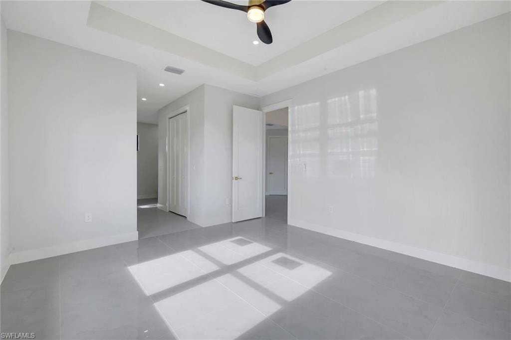 1139 EBERT ST E photo 11