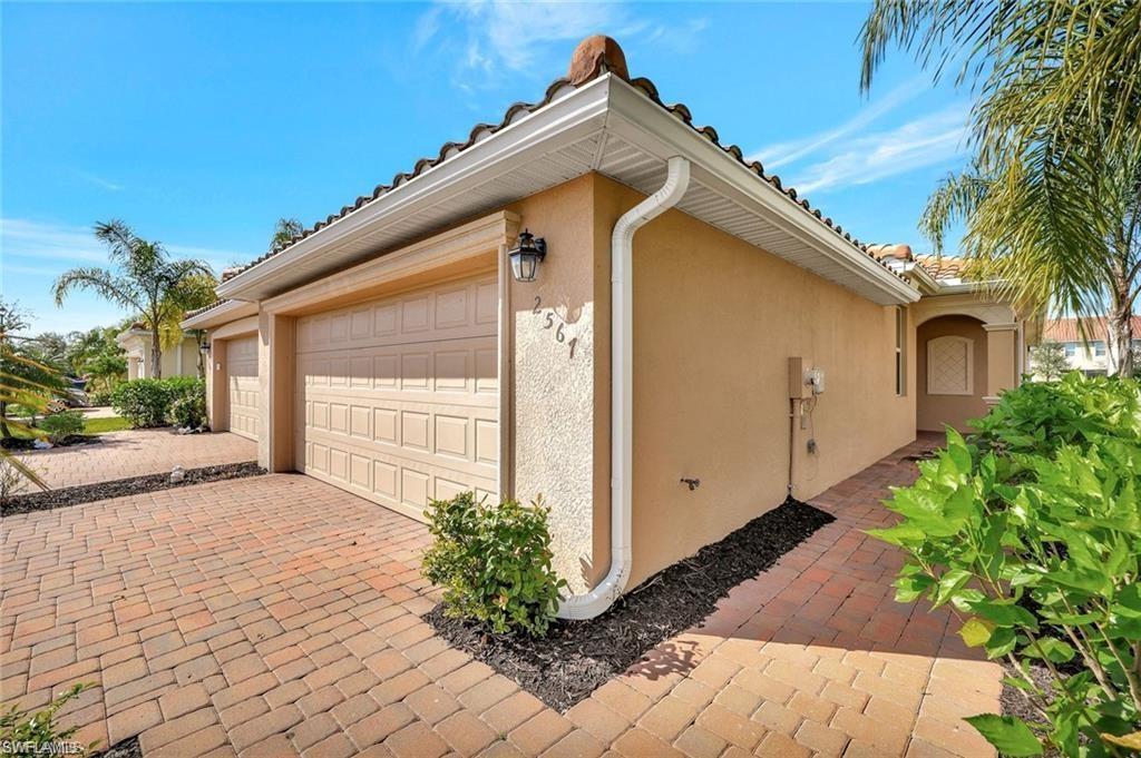 2567 Vine AVE photo 20
