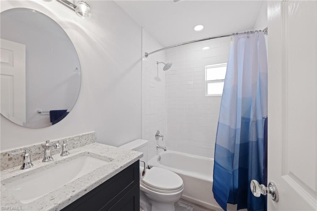 210 Hibiscus DR photo 13
