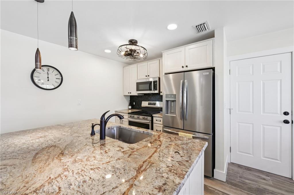 210 Hibiscus DR