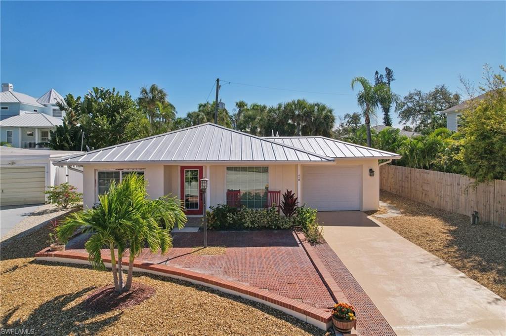 210 Hibiscus DR photo 30