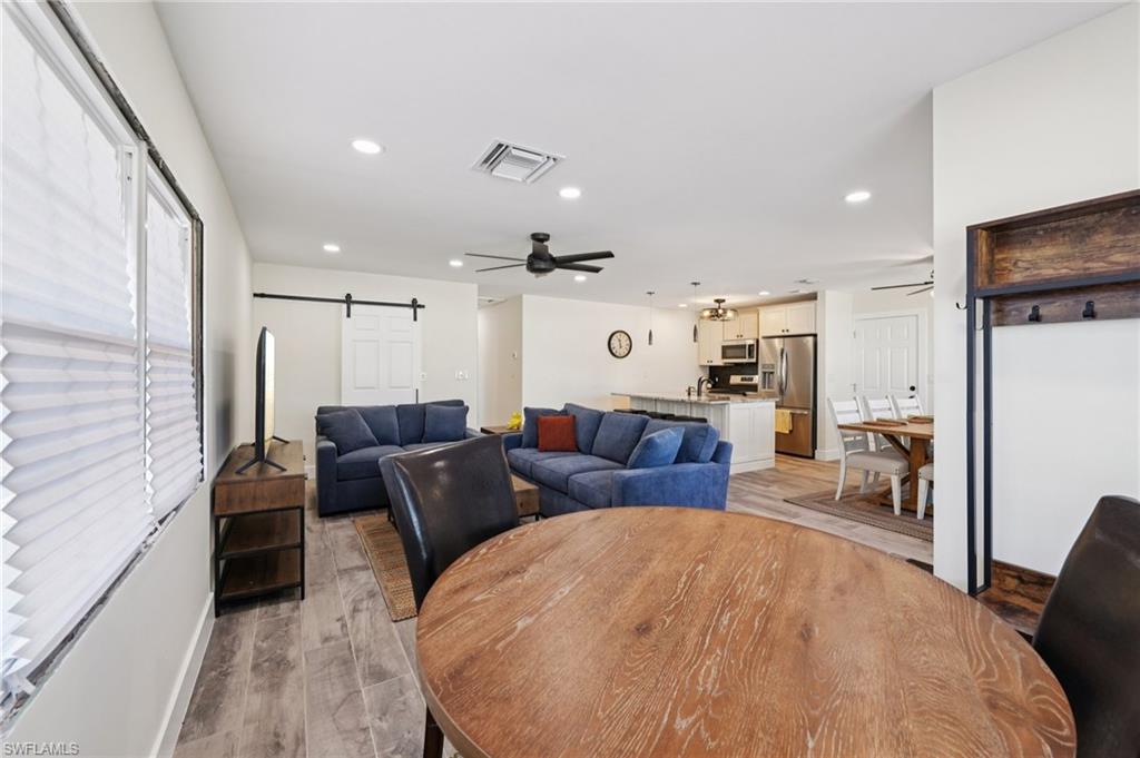210 Hibiscus DR photo 10