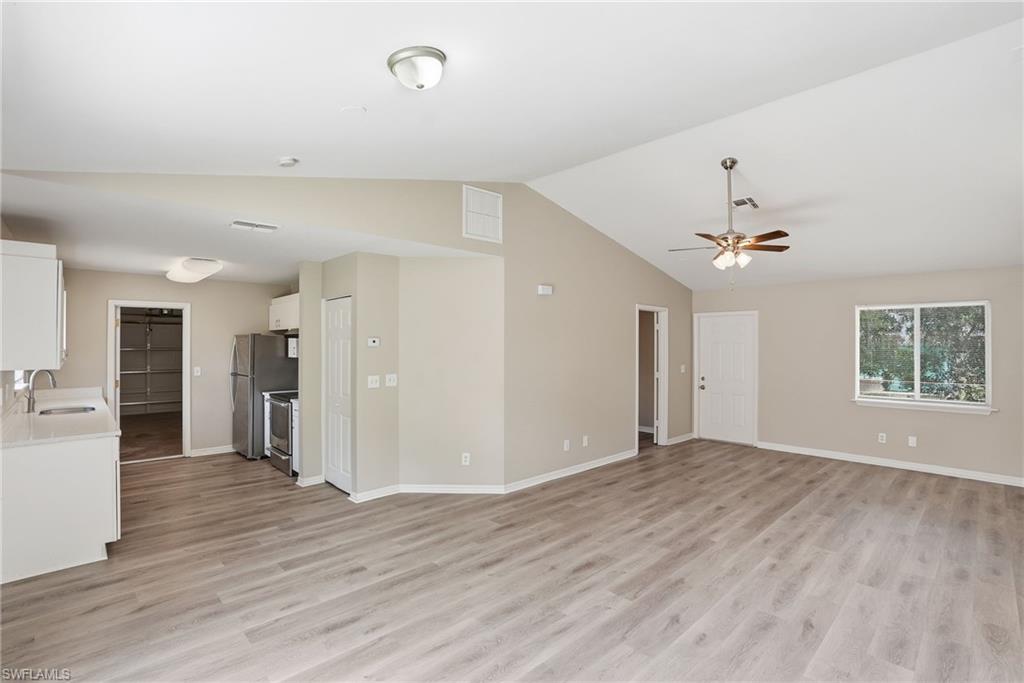 26311 Coventry LN 313 photo 13