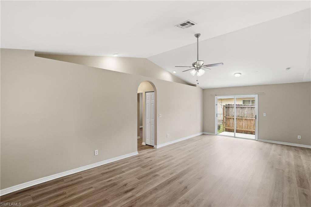 26311 Coventry LN 313 photo 16