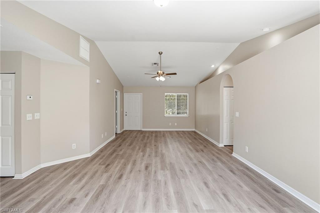 26311 Coventry LN 313 photo 10