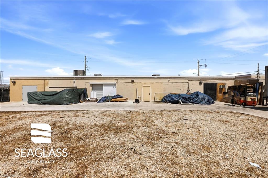 2730 Fowler ST photo 10