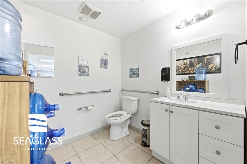 2730 Fowler ST photo 39