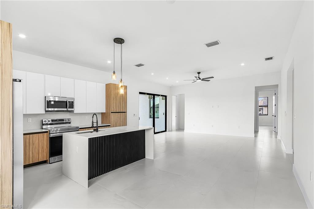1322 NE 5th PL photo 6