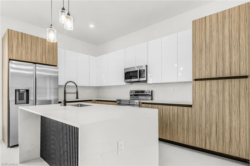1322 NE 5th PL photo 7