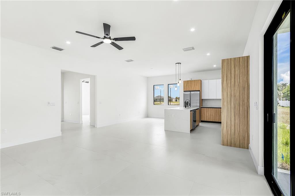1322 NE 5th PL photo 10
