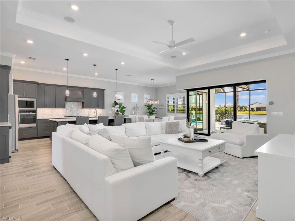 21064 Hallandale DR