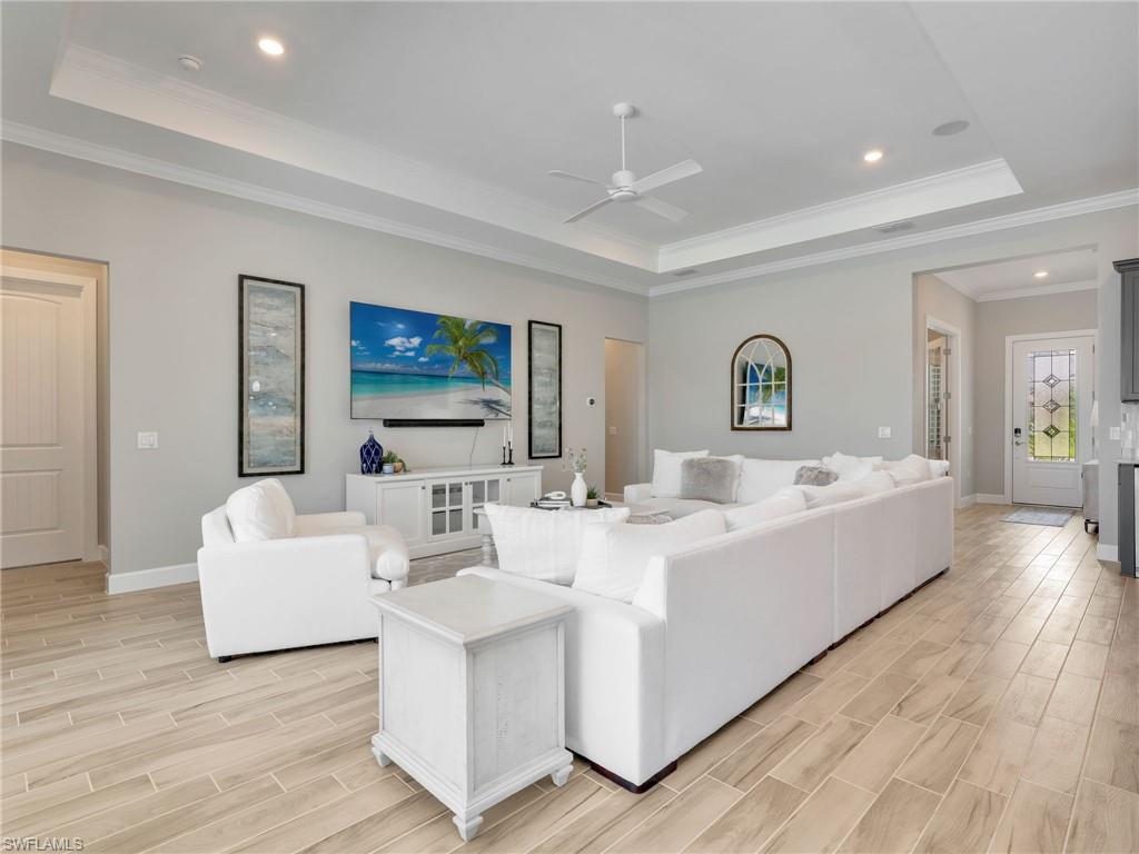 21064 Hallandale DR