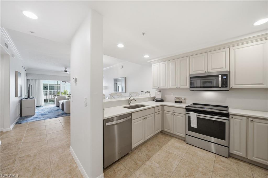 221 9th ST S 206