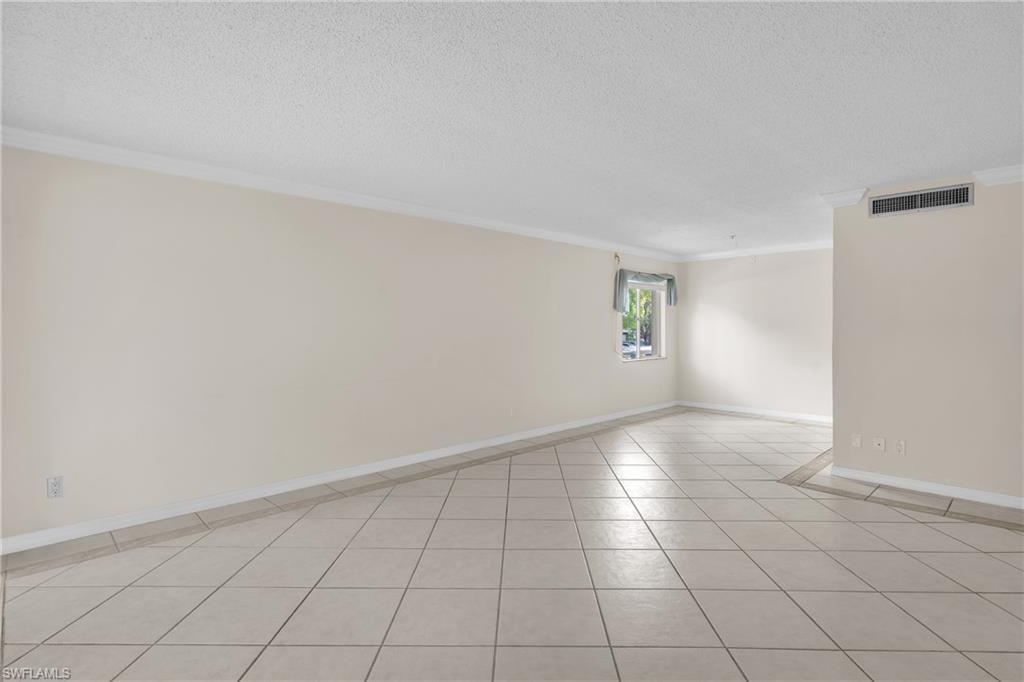 2366 E Mall DR 212 photo 7