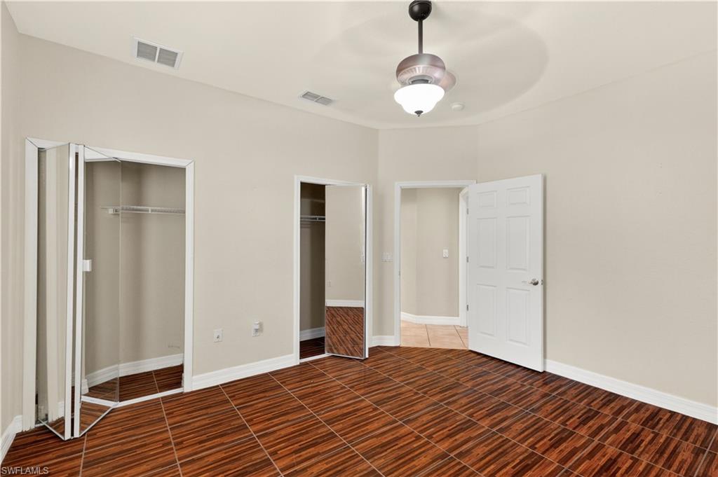 7930 Sandel Wood CIR W photo 23