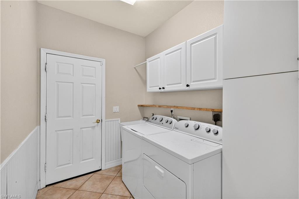 7930 Sandel Wood CIR W photo 32
