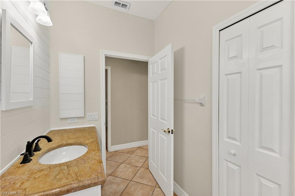 7930 Sandel Wood CIR W photo 31