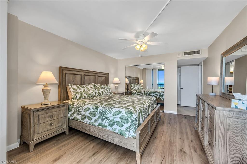 440 Seaview CT 1201 photo 17