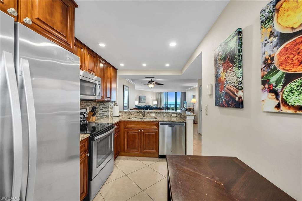 440 Seaview CT 1201 photo 11
