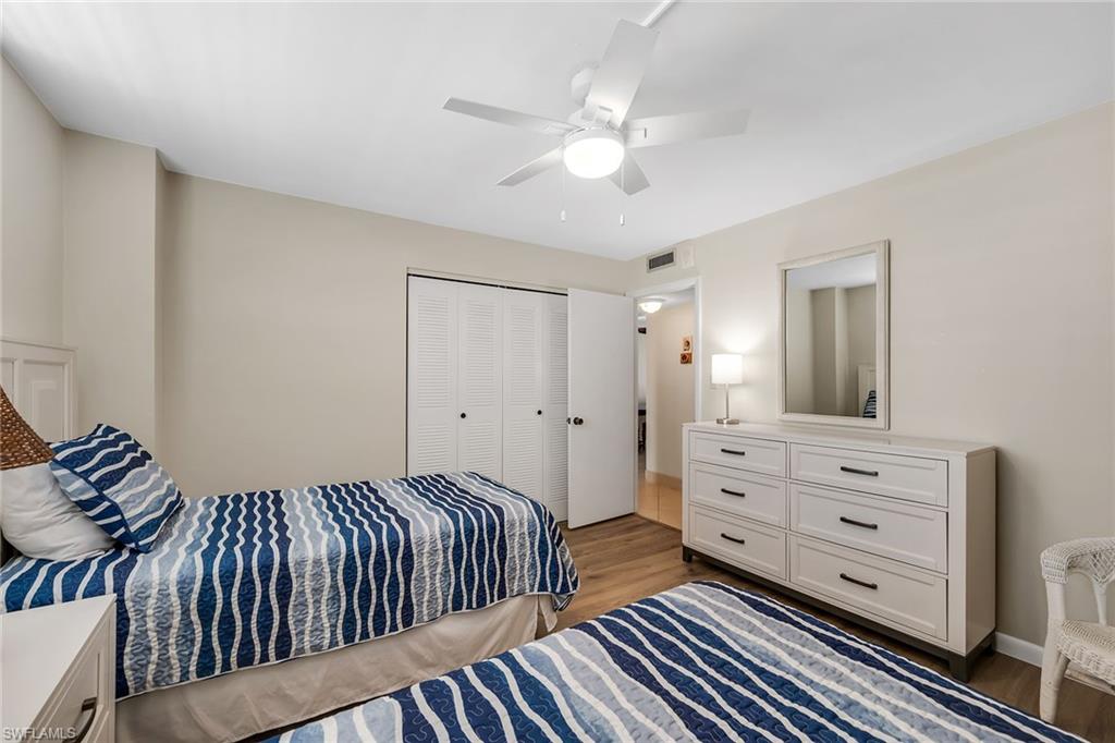 440 Seaview CT 1201 photo 21