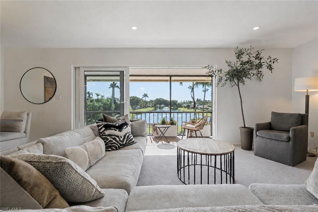 185 Palm DR 18L