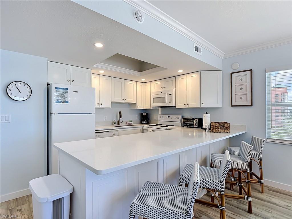 100 Estero BLVD 531 photo 24