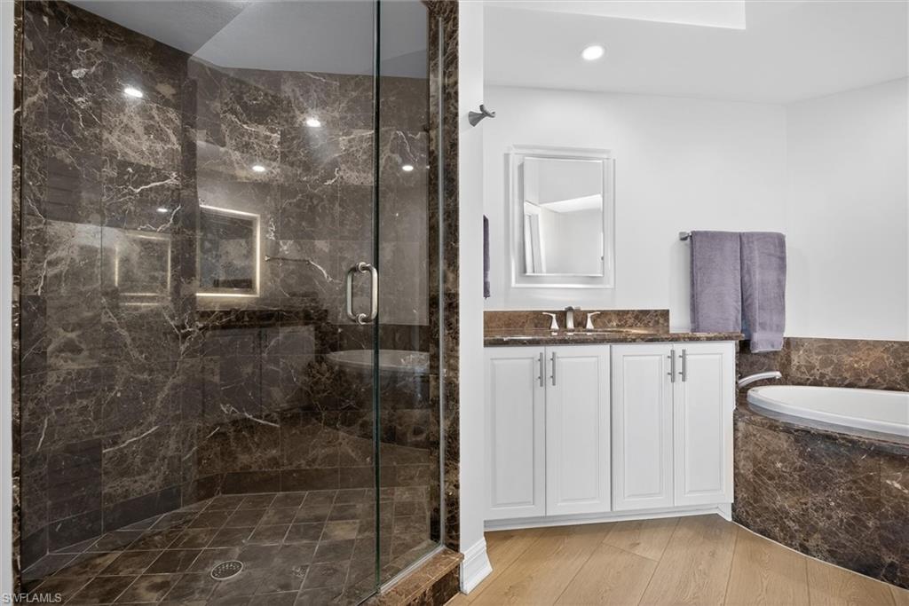 Primary_BA_WIS_tub_and_2_sinks