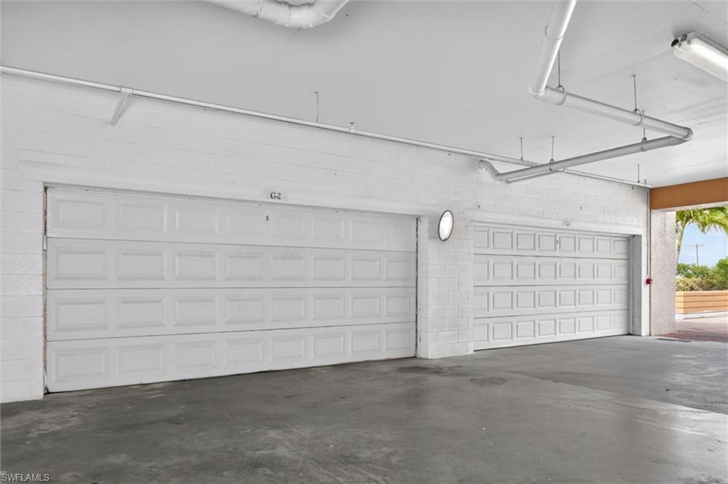 2-Car_private_garage