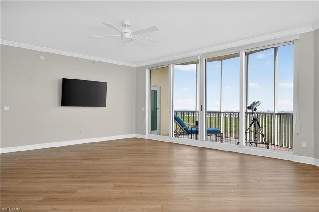Living_area_wo_virtual_staging