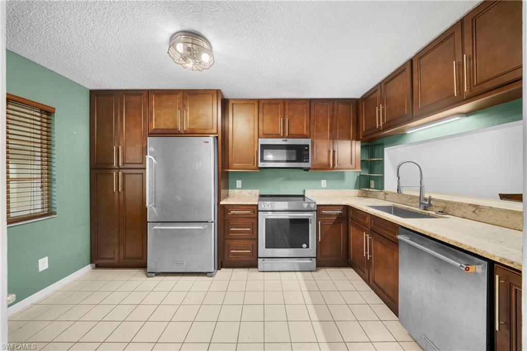7761 Jewel LN 102 photo 12