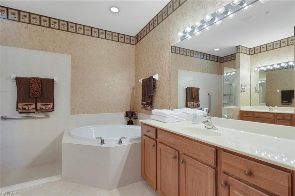 4660 WINGED FOOT CT 102 photo 23
