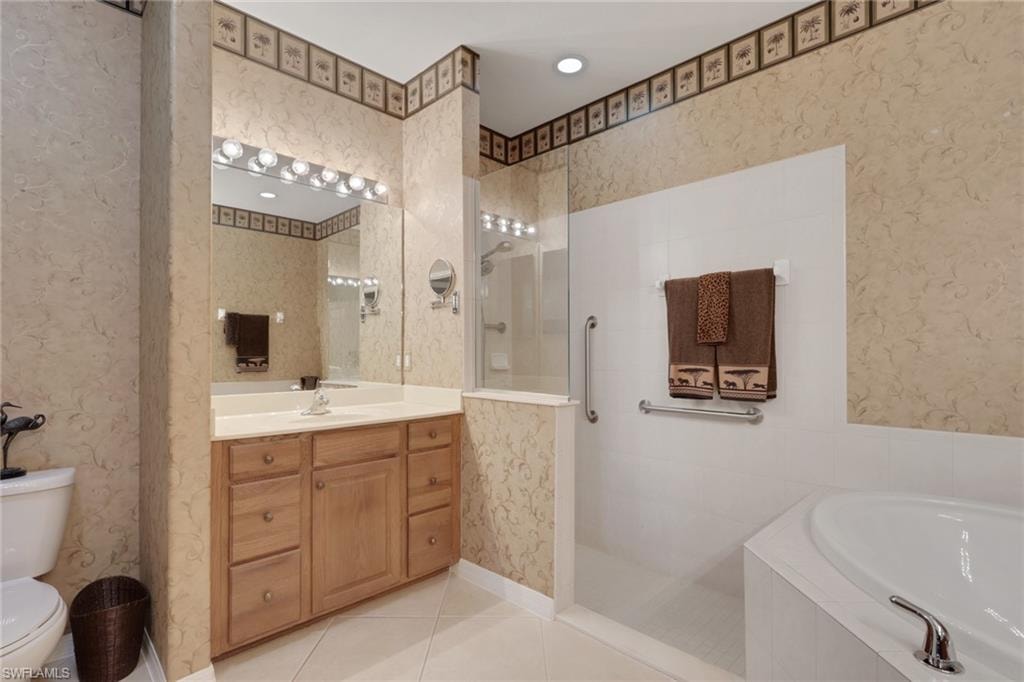 4660 WINGED FOOT CT 102 photo 24