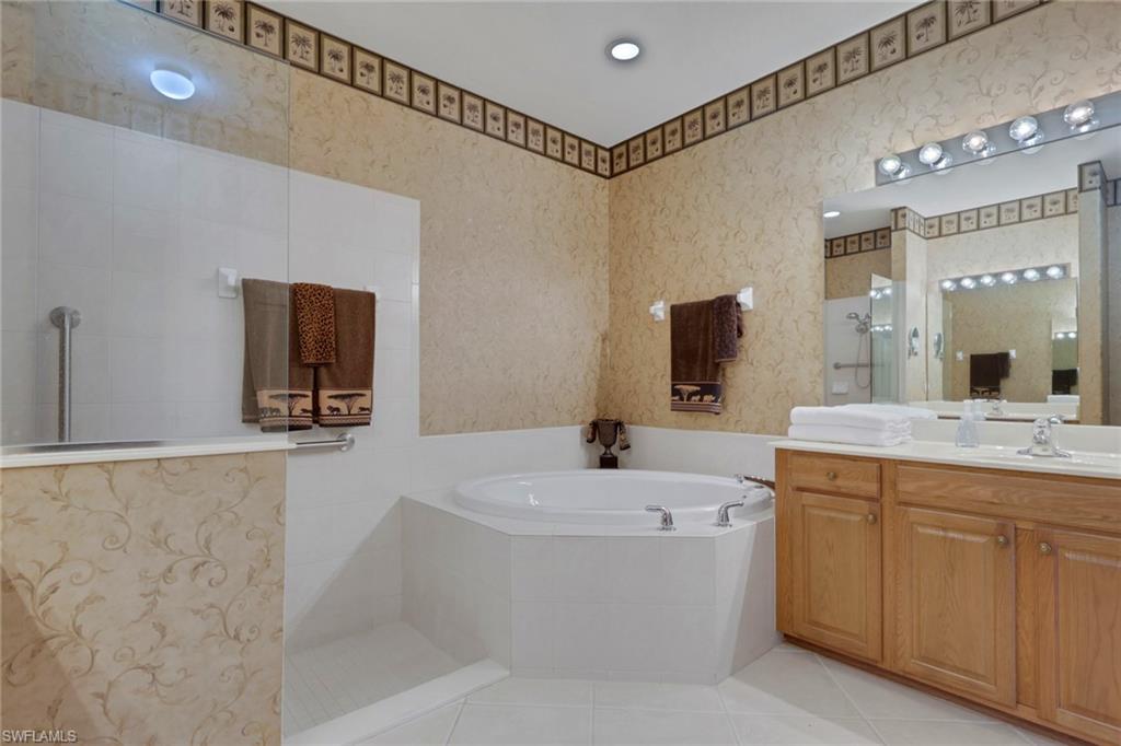 4660 WINGED FOOT CT 102 photo 25