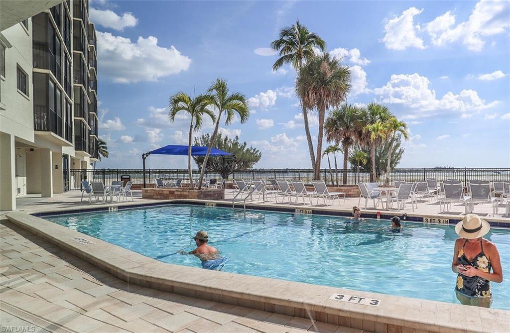 8350 Estero BLVD 223 photo 18