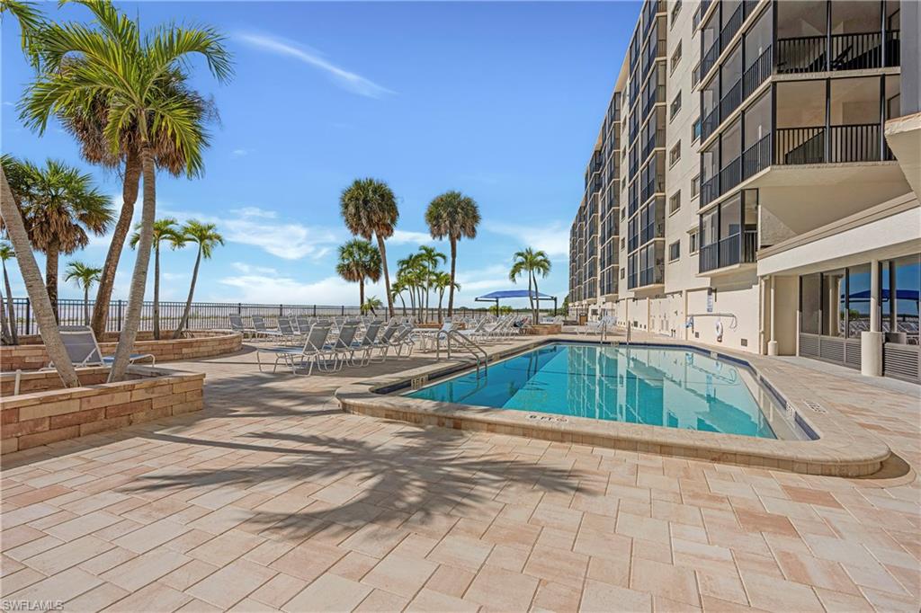 8350 Estero BLVD 423 photo 22