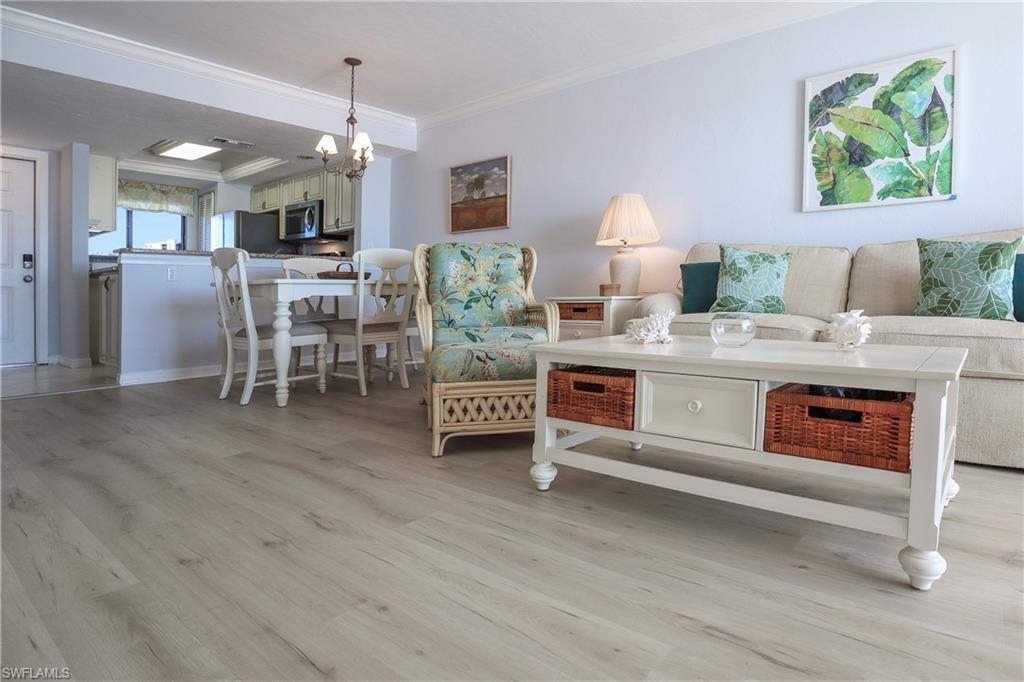 8350 Estero BLVD 423 photo 11