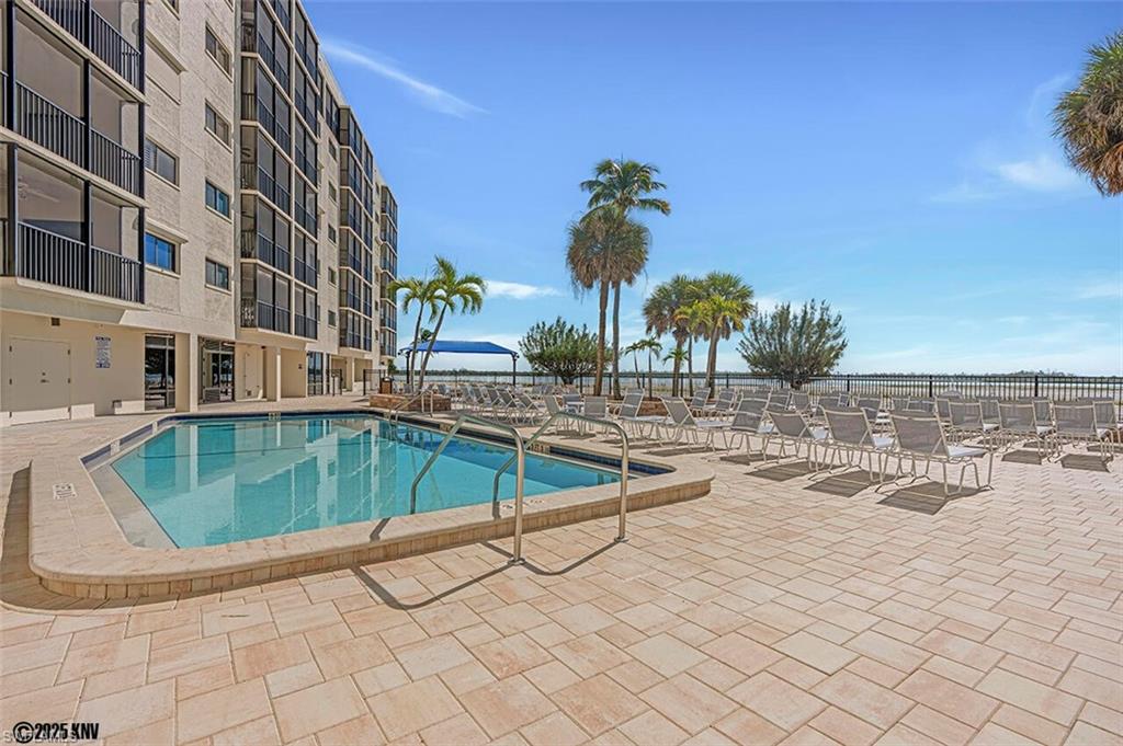 8350 Estero BLVD 423 photo 19