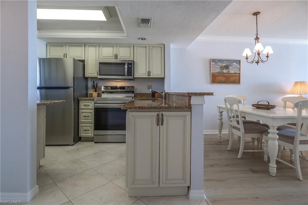 8350 Estero BLVD 423 photo 8