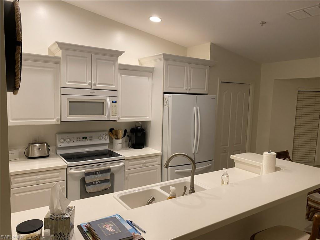 2790 Cypress Trace CIR 2225 photo 9